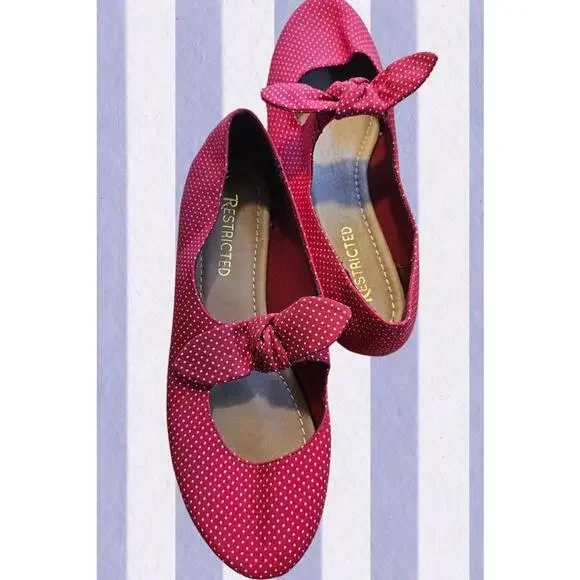 Restricted polka dot flats with bow detail size 8.5 US comfy and stylish - Picture 2 of 3